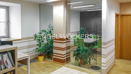 Pronájem kanceláře 68 m², Praha - Vinohrady