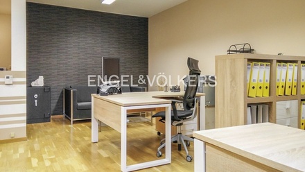 Pronájem kanceláře 68 m², Praha - Vinohrady