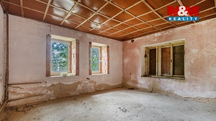 Prodej rodinného domu 250 m², Kadlín