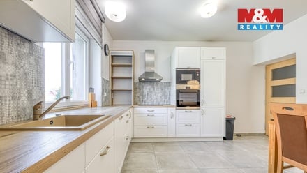 Pronájem bytu 3+1 140 m², Plzeň 3