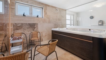 Prodej rodinného domu 229 m², Veleň