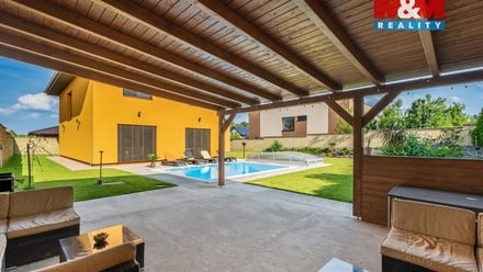 Prodej rodinného domu 229 m², Veleň