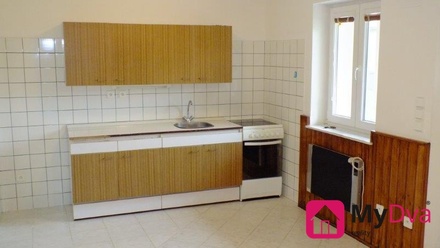 Pronájem bytu 1+kk 35 m², Božice