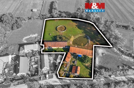 Prodej stavebního pozemku 9 007 m², Holice