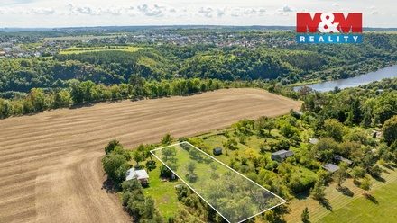 Prodej zahrady 1 198 m², Husinec