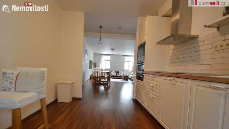 Pronájem bytu 3+1 89 m², Praha 5