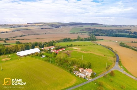 Prodej stavebního pozemku 3 050 m², Soběsuky - Skržice