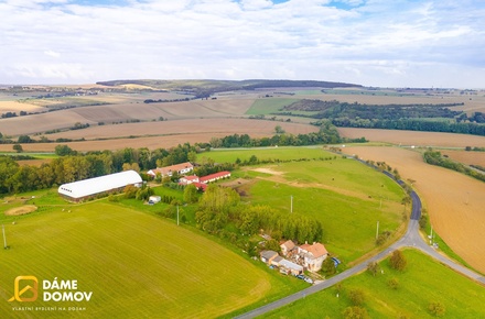 Prodej stavebního pozemku 3 050 m², Soběsuky - Skržice