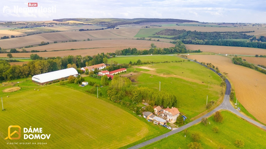 Prodej stavebního pozemku 3 050 m², Soběsuky - Skržice