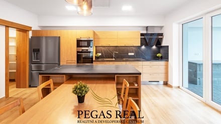 Prodej rodinného domu 197 m², Tvořihráz