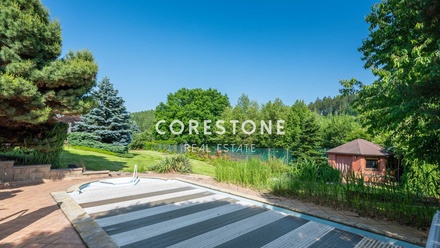 Prodej stavebního pozemku 1 600 m², Libeř