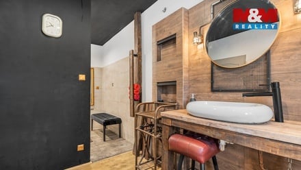 Prodej rodinného domu 323 m², Dlouhý Most