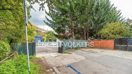 Pronájem komerční nemovitosti 350 m², Praha - Libeň