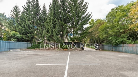 Pronájem komerční nemovitosti 350 m², Praha - Libeň