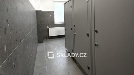 Pronájem skladu 618 m², Hořice