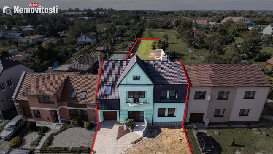 Prodej rodinného domu 260 m², Lužice