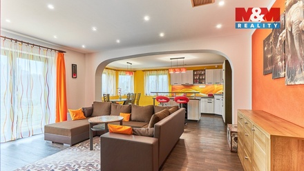 Prodej rodinného domu 204 m², Čestice