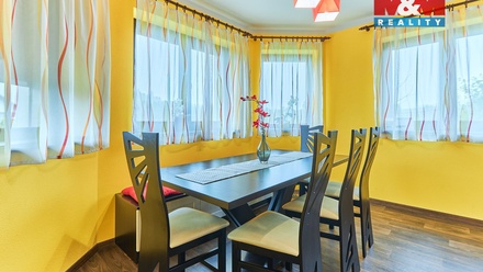 Prodej rodinného domu 204 m², Čestice