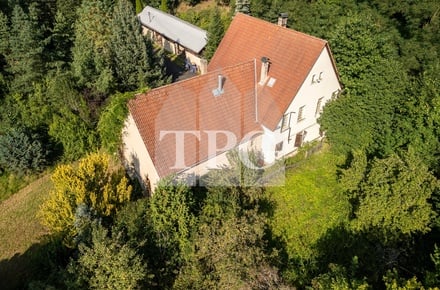 Prodej vícegeneračního domu 530 m², Deštnice