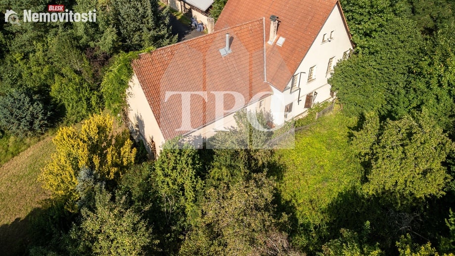 Prodej vícegeneračního domu 530 m², Deštnice