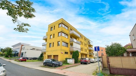 Prodej bytu 1+kk 32 m², Praha 9