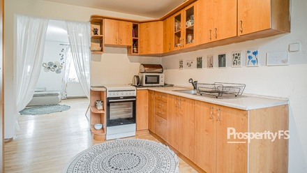 Prodej rodinného domu 200 m², Hrádek