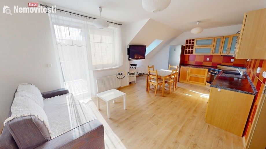 Pronájem bytu 2+kk 73 m², Strančice