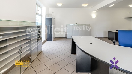Prodej obchodního prostoru 142 m², Zlín - Prštné
