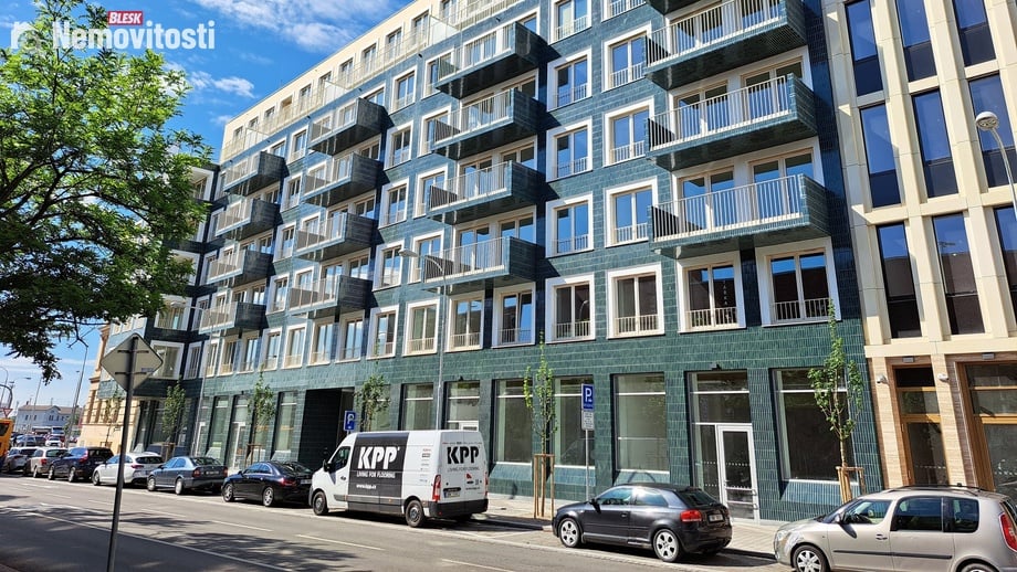 Pronájem bytu 3+kk 77 m², Brno - Trnitá