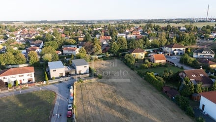 Prodej stavebního pozemku 3 953 m², Hovorčovice