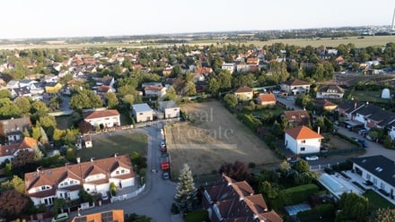 Prodej stavebního pozemku 3 953 m², Hovorčovice