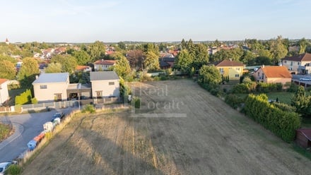 Prodej stavebního pozemku 3 953 m², Hovorčovice