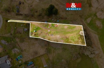 Prodej louky 2 200 m², Strašín