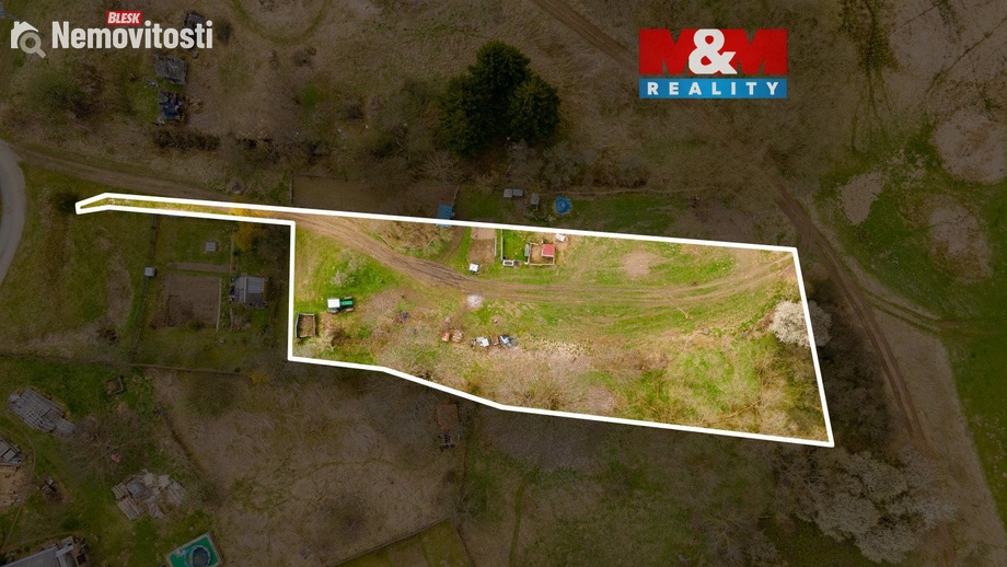 Prodej louky 2 200 m², Strašín