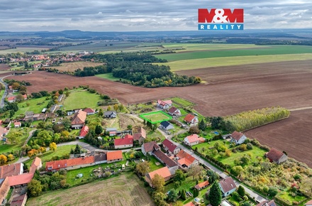 Prodej stavebního pozemku 900 m², Milostín