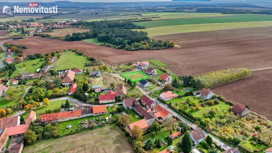 Prodej stavebního pozemku 900 m², Milostín
