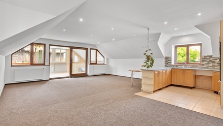 Prodej rodinného domu 300 m², Stráž pod Ralskem