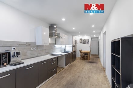 Prodej rodinného domu 215 m², Paskov
