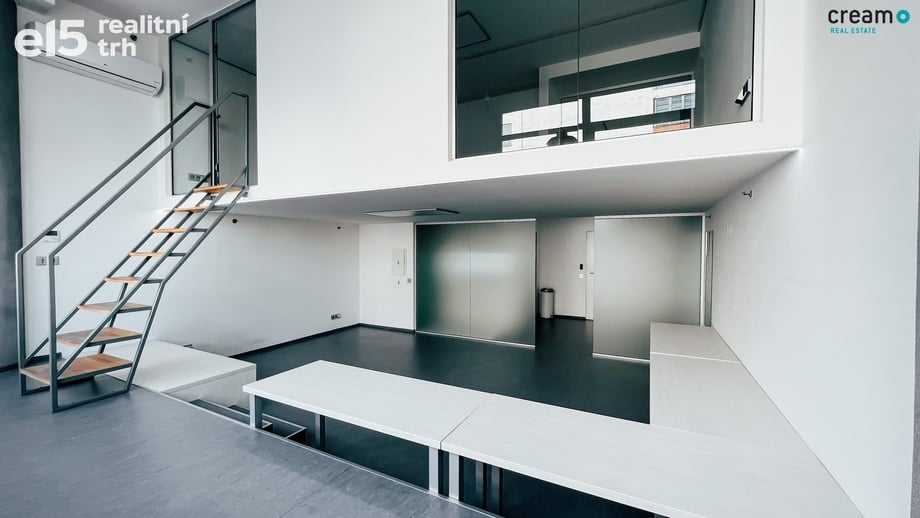 Pronájem kanceláře 56 m², Zlín
