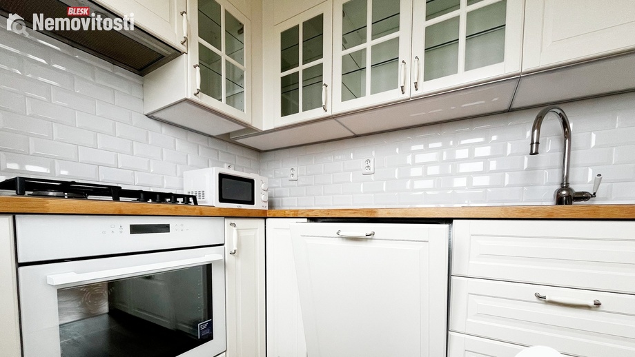 Pronájem bytu 3+1 54 m², Praha - Záběhlice