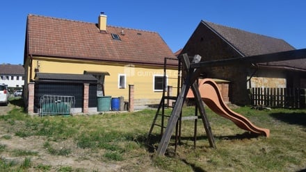 Prodej stavebního pozemku 800 m², Bělá pod Bezdězem