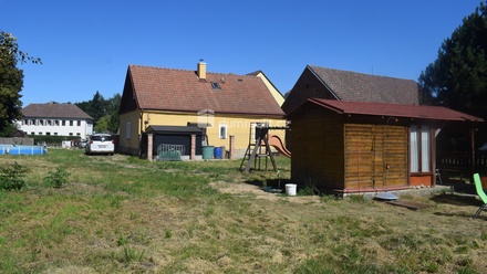 Prodej stavebního pozemku 800 m², Bělá pod Bezdězem