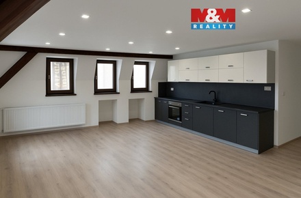 Pronájem bytu 3+kk 75 m², Šternberk