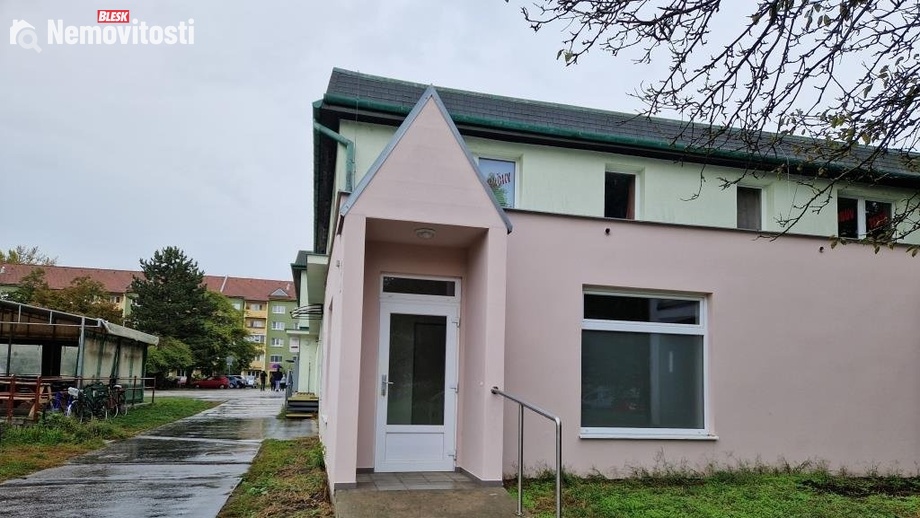 Prodej obchodního prostoru 61 m², Hodonín