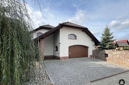 Pronájem rodinného domu 222 m², Lysice