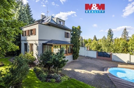 Prodej rodinného domu 320 m², Unhošť