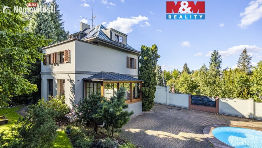 Prodej rodinného domu 320 m², Unhošť