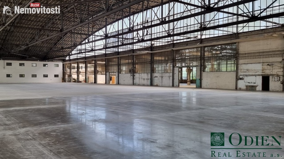 Pronájem skladu 6 800 m², Praha - Letňany