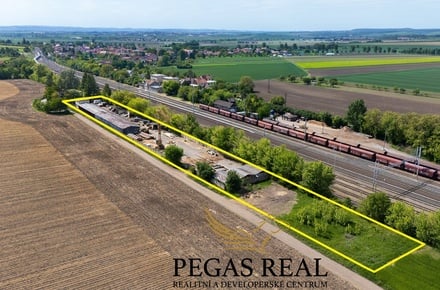 Prodej výrobního prostoru 6 455 m², Blažovice