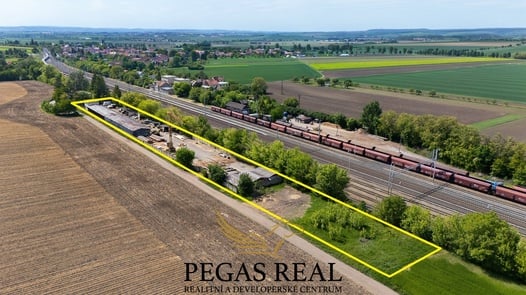 Prodej výrobního prostoru 6 455 m², Blažovice